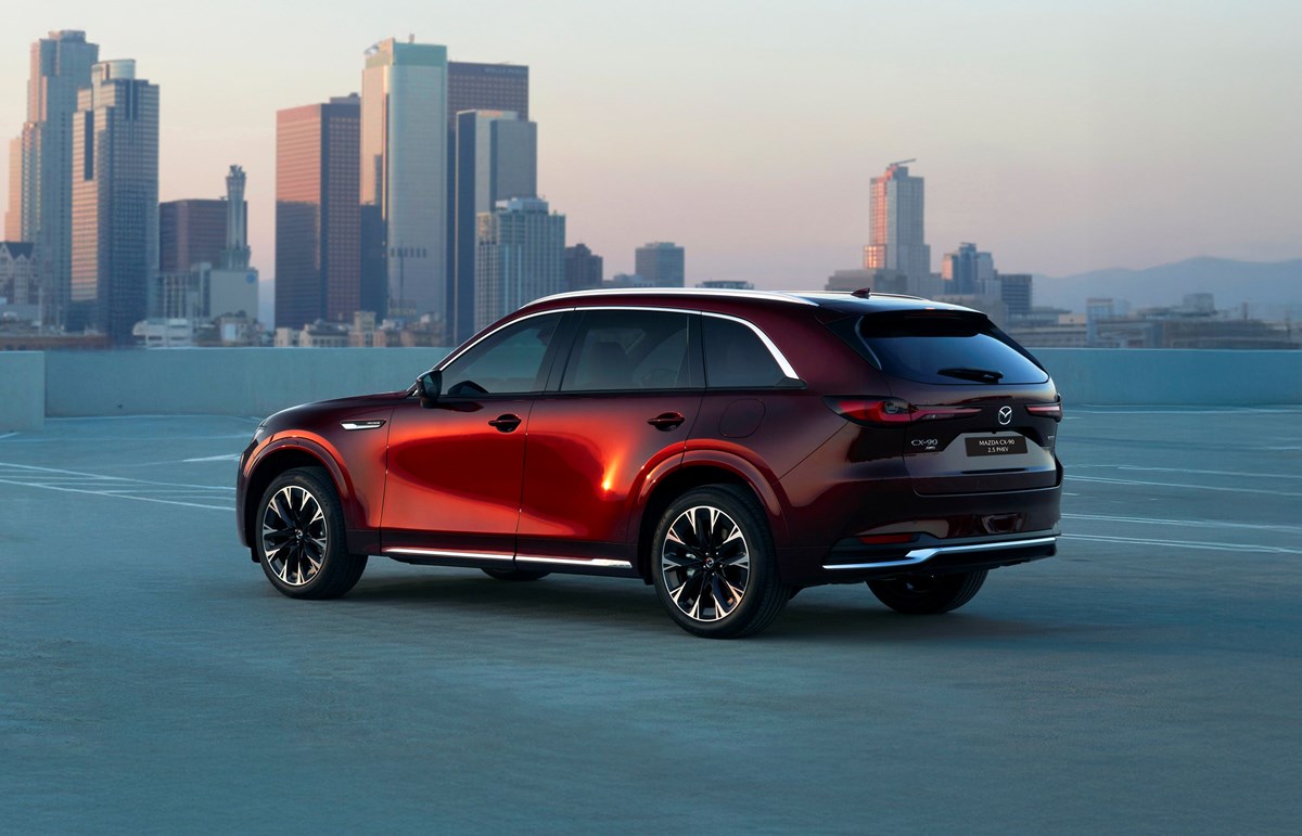 Mẫu SUV Flagship CX-90 2.5 PHEV cao cấp mới